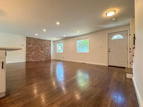 282 Pleasant St, Marblehead, MA 01945 photo 25