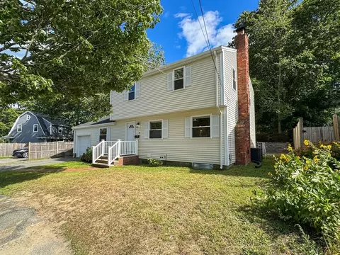 282 Pleasant St, Marblehead, MA 01945 photo 7