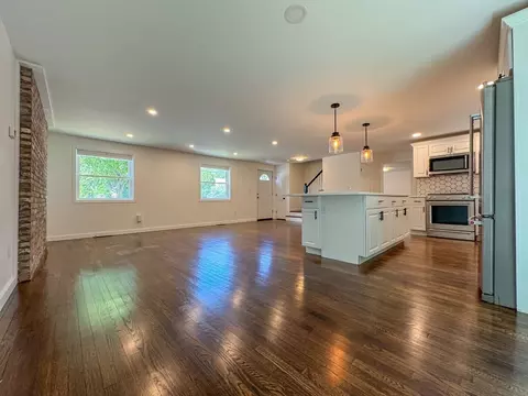 282 Pleasant St, Marblehead, MA 01945 photo 13