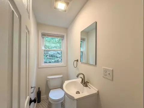 282 Pleasant St, Marblehead, MA 01945 photo 22