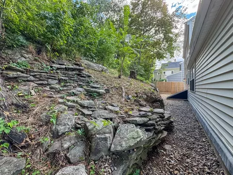 282 Pleasant St, Marblehead, MA 01945 photo 3