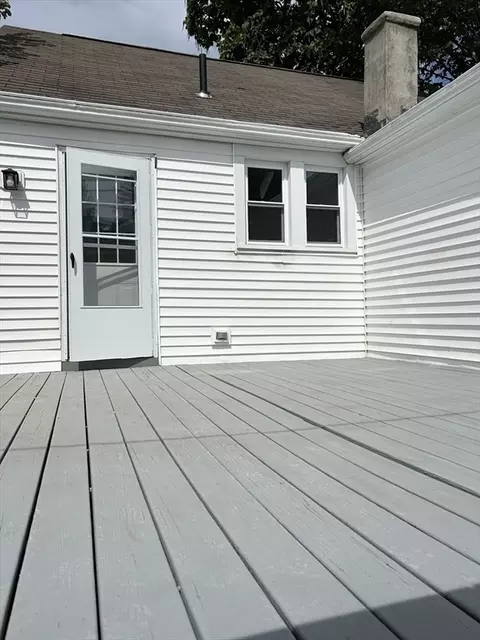 Exterior - 369 Cold Spring Ave, West Springfield, MA 01089 photo 5 of 5