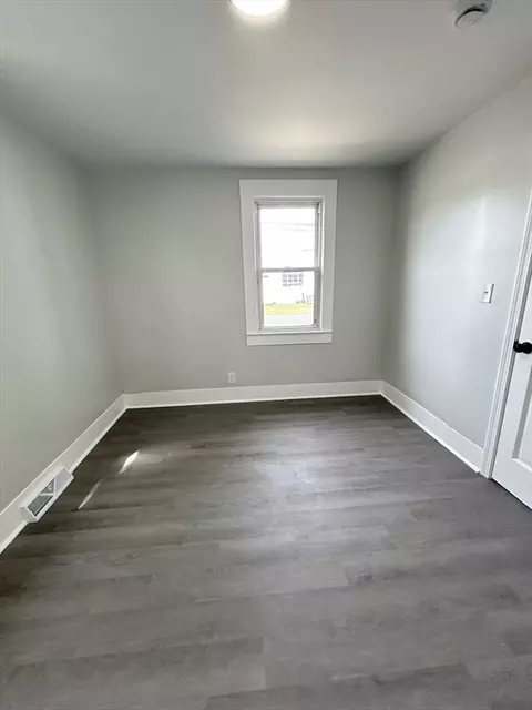 Bedroom - 369 Cold Spring Ave, West Springfield, MA 01089 photo 4 of 8