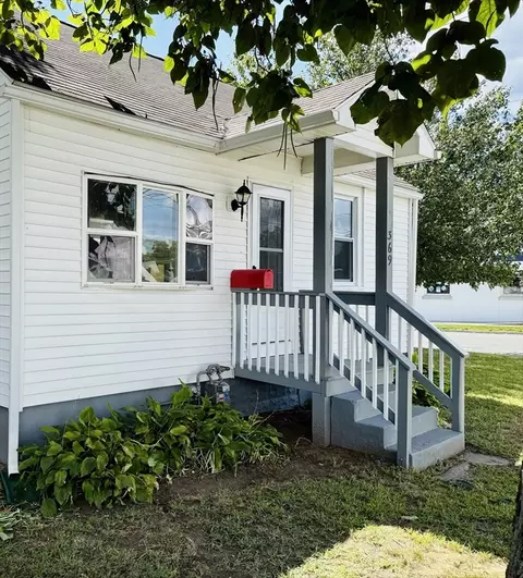 Exterior - 369 Cold Spring Ave, West Springfield, MA 01089 photo 2 of 5