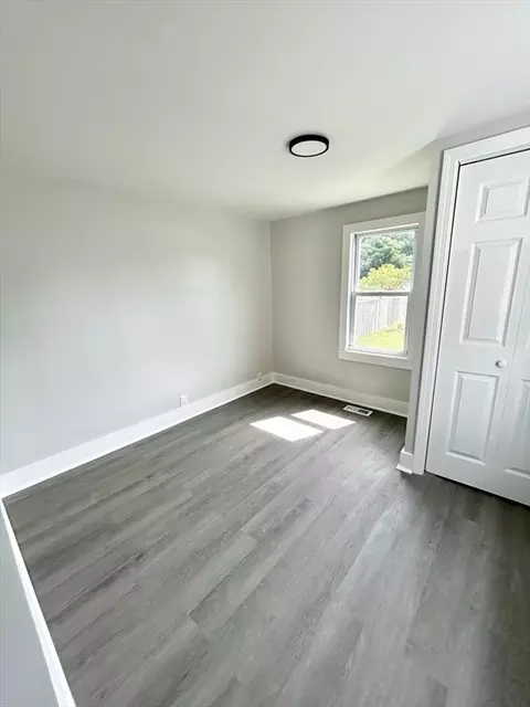 Bedroom - 369 Cold Spring Ave, West Springfield, MA 01089 photo 5 of 8