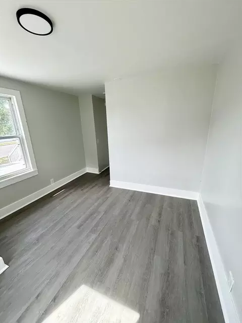 Bedroom - 369 Cold Spring Ave, West Springfield, MA 01089 photo 6 of 8