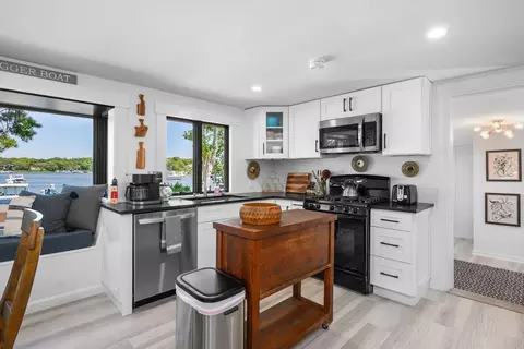 18 Great River Rd, Mashpee, MA 02649 photo 9