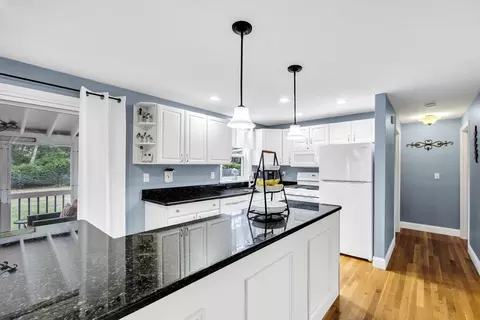 Kitchen - 19 Drew Ln, Mashpee, MA 02649 photo 2 of 5