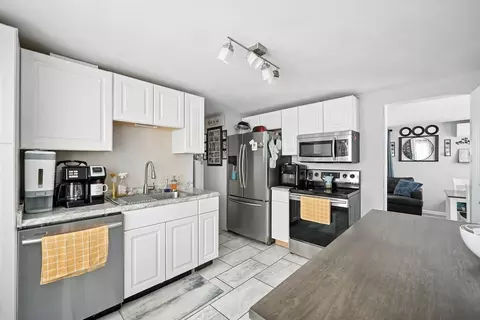 130 Eddy St, Springfield, MA 01104 photo 8