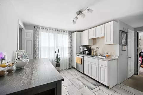 130 Eddy St, Springfield, MA 01104 photo 9