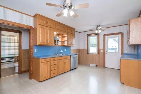 16 Monroe St, Chicopee, MA 01020 photo 16