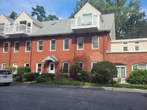 53 Clark Ave #1, Northampton, MA 01060