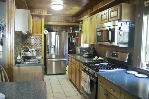 1 Clive St, Worcester, MA 01603 photo 17