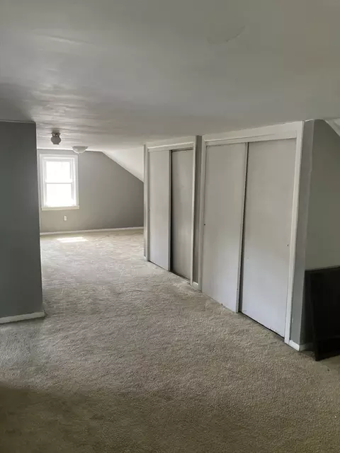 95 Weaver Rd, Springfield, MA 01107 photo 21