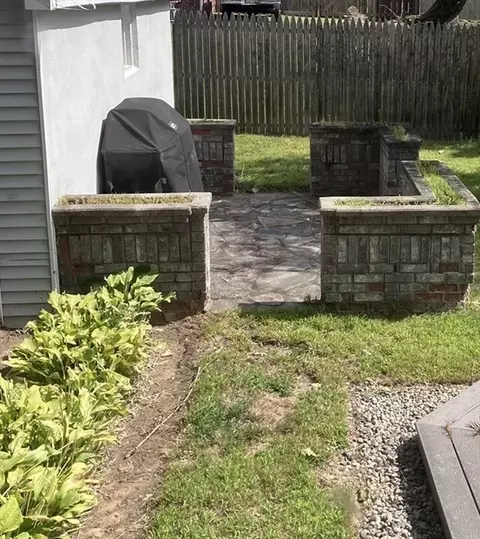 95 Weaver Rd, Springfield, MA 01107 photo 24