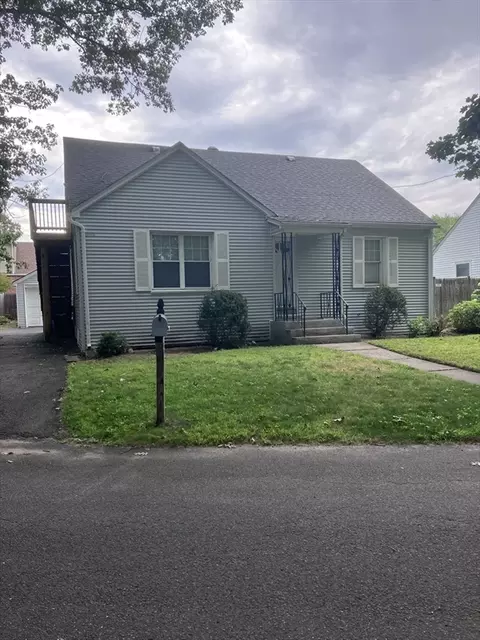 95 Weaver Rd, Springfield, MA 01107