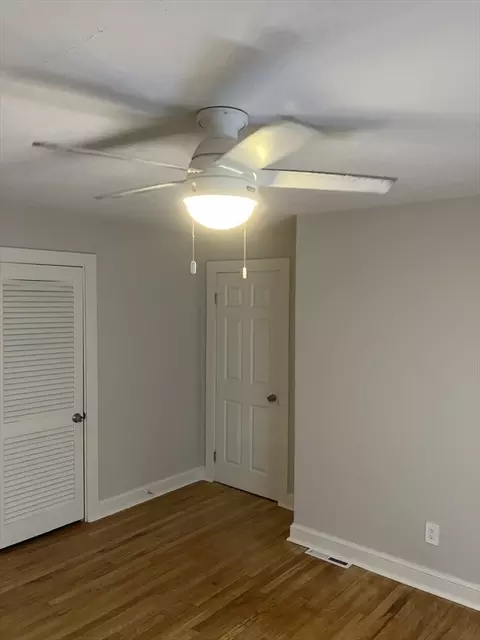 95 Weaver Rd, Springfield, MA 01107 photo 17