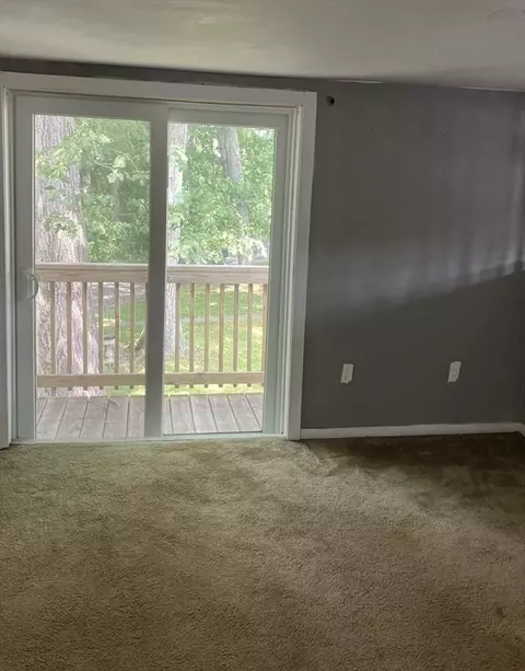 95 Weaver Rd, Springfield, MA 01107 photo 19
