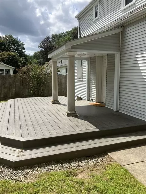 95 Weaver Rd, Springfield, MA 01107 photo 23