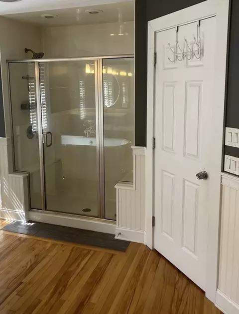 95 Weaver Rd, Springfield, MA 01107 photo 15
