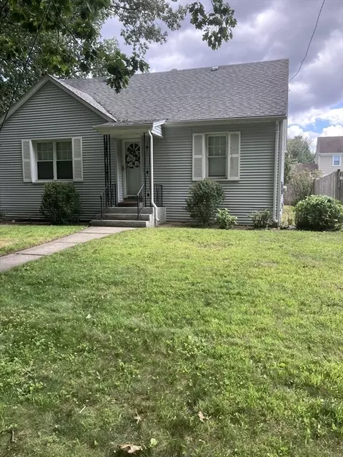 95 Weaver Rd, Springfield, MA 01107 photo 3