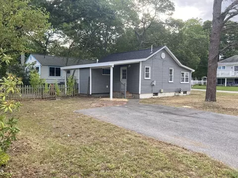 Exterior - 13 Fir St, Wareham, MA 02571 photo 4 of 5
