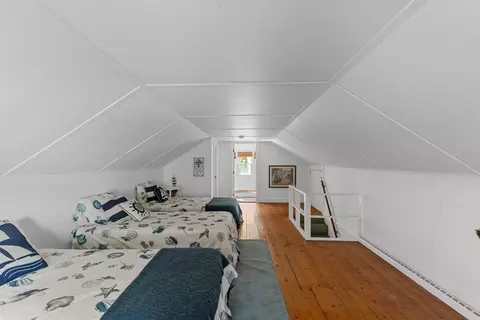 Bedroom - 30 Sunset Ln, Bourne, MA 02532 photo 5 of 5