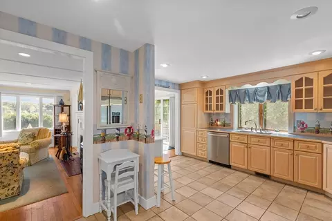 Kitchen - 30 Sunset Ln, Bourne, MA 02532 photo 6 of 6