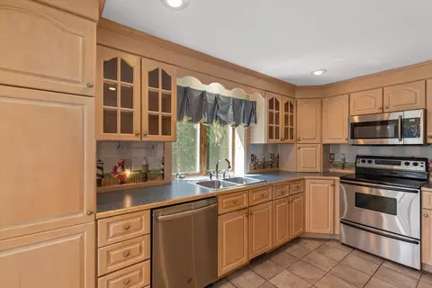 Kitchen - 30 Sunset Ln, Bourne, MA 02532 photo 4 of 6