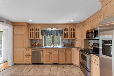 Kitchen - 30 Sunset Ln, Bourne, MA 02532 photo 1 of 6