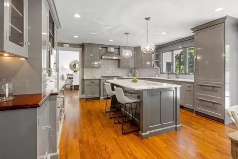 Kitchen - 8 Evergreen Ln, Hingham, MA 02043 photo 2 of 4