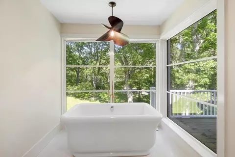 Bath - 8 Evergreen Ln, Hingham, MA 02043 photo 2 of 4