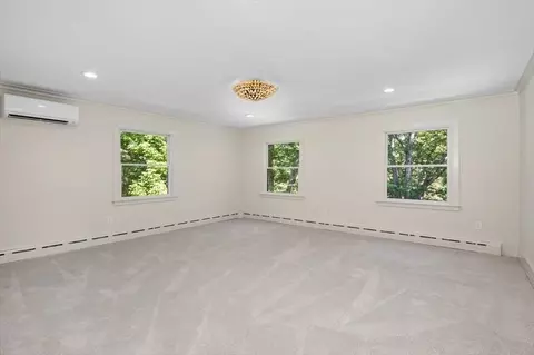 Bedroom - 8 Evergreen Ln, Hingham, MA 02043 photo 4 of 4