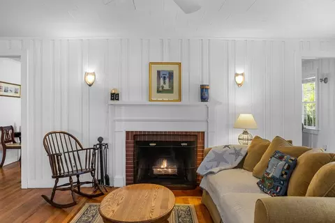 7 Spruce Dr, Pocasset, MA 02559 photo 4