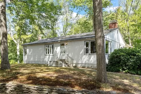291 Joslin St, Leominster, MA 01453