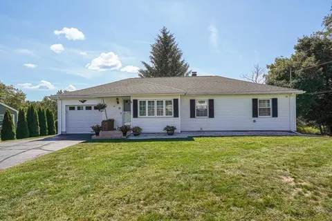 8 Sawmill Rd, Dudley, MA 01571