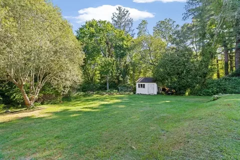 Exterior - 663 Main St, Wareham, MA 02571 photo 9 of 10