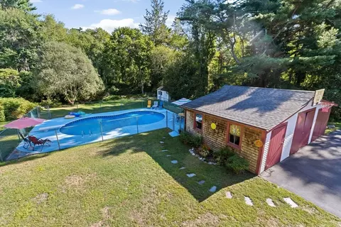 Exterior - 663 Main St, Wareham, MA 02571 photo 4 of 10