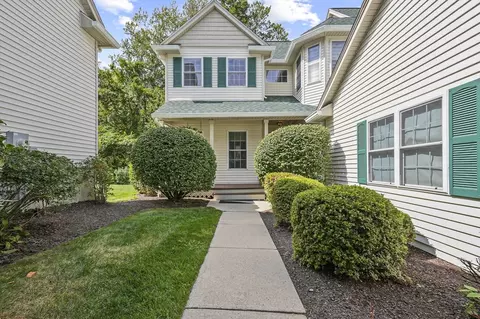 58 Village Cir #58, Milford, MA 01757