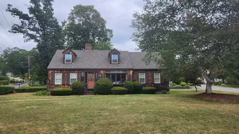 23 Marshall Rd, Fitchburg, MA 01420