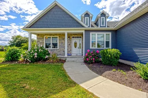 10 Sawgrass Ln, Southwick, MA 01077