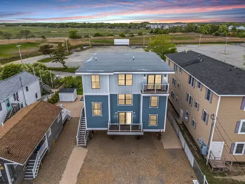 30 Cable Ave #C, Salisbury, MA 01952