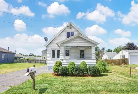 32 Dorset St, East Longmeadow, MA 01028