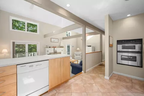 20 Holly Rd, Mashpee, MA 02649 photo 6