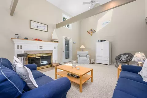 20 Holly Rd, Mashpee, MA 02649 photo 3