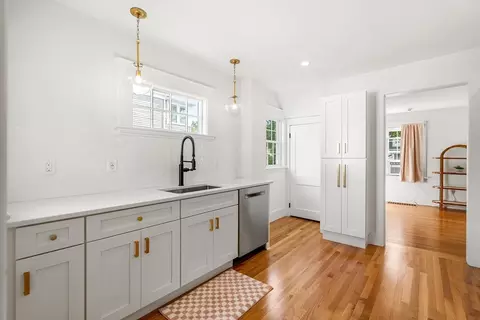 Entry Way - 11 Sherman St, Beverly, MA 01915 photo 1 of 1