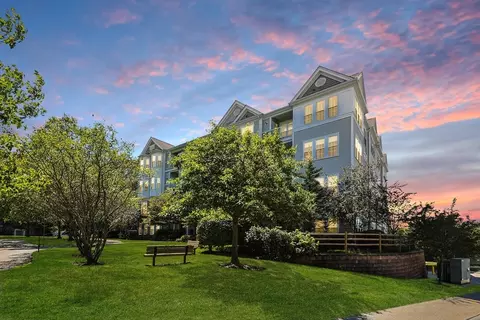 9 Morgan Dr #109, Natick, MA 01760