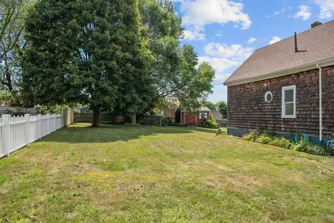 289 King Philip St, Fall River, MA 02724 photo 32