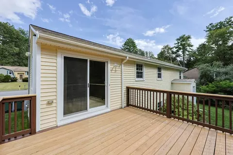 37 Oakleaf Dr, Mansfield, MA 02048 photo 29