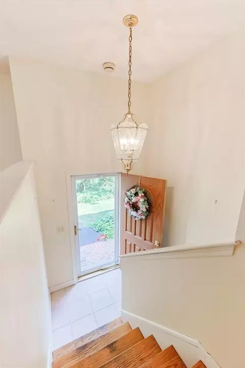 37 Oakleaf Dr, Mansfield, MA 02048 photo 4